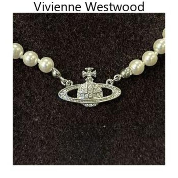 NWT Vivienne Westwood LARGE Bas Relief Pearl Necklace - Picture 2 of 5